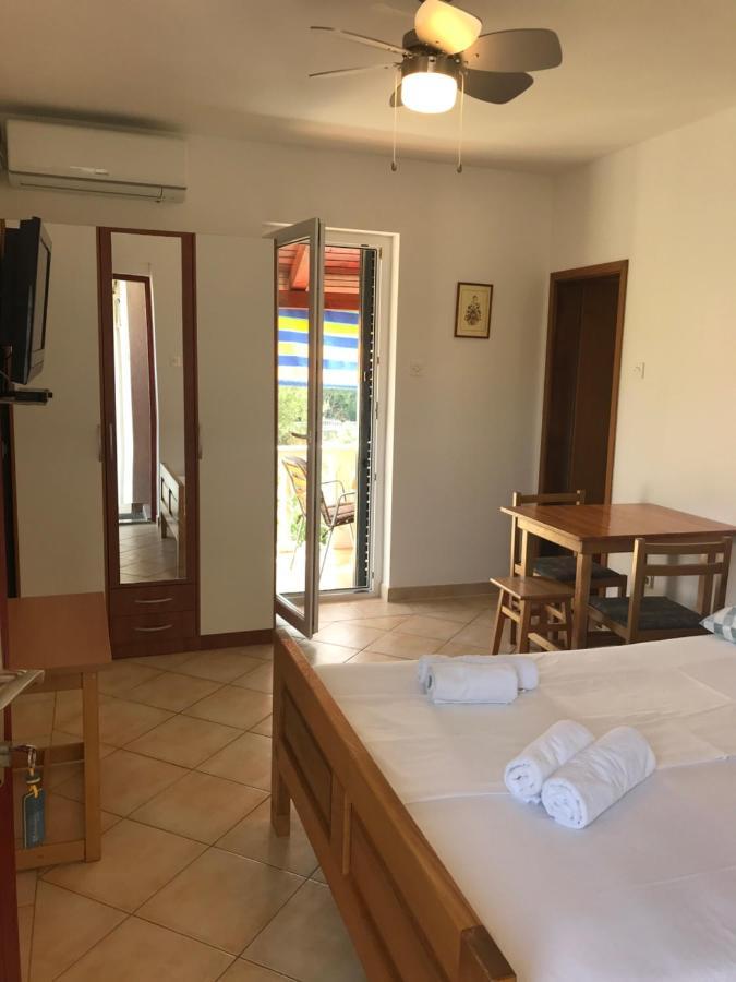 Bava Daire Ugljan Dış mekan fotoğraf